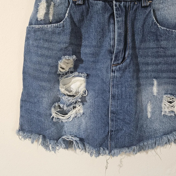 Hayden L.A. Distressed Mini Skirt - Picture 4 of 4